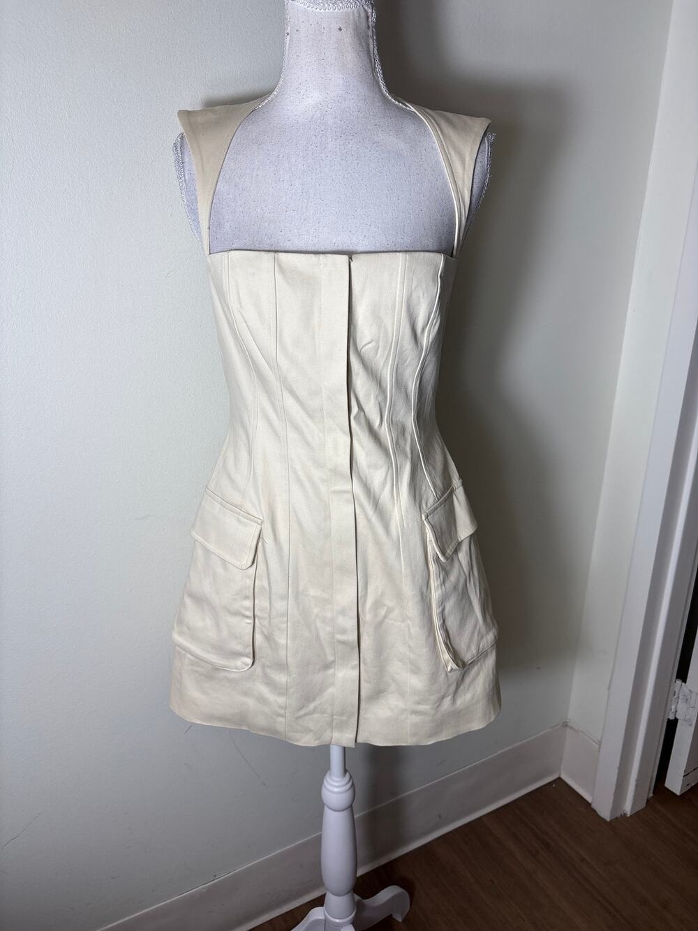 L'academie Cream Structured Front Pocket Mini Dress Sz S